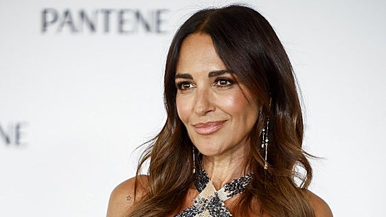 Paula Echevarría apuesta por el diseño vizcaíno: un vestido de Alicia Rueda y joyas de Paulet para su gran noche en Madrid