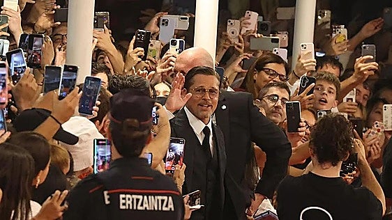 Brad Pitt desata la locura en la alfombra roja del Festival de San Sebastián