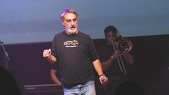 Alex Gatibu y Zea Mays animando el comienzo de la temporada de Los 40 Principales