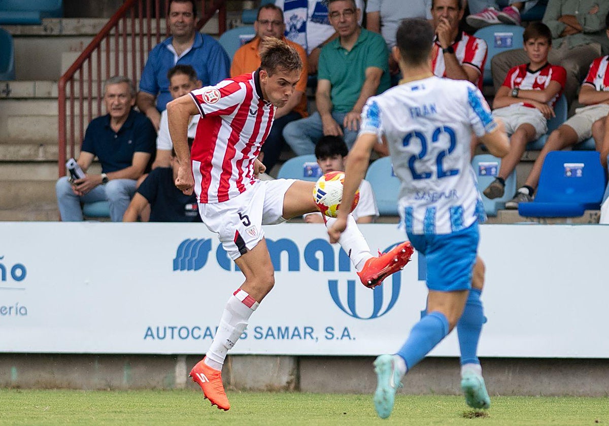 Eneko Ebro, en uno de sus últimos partidos como rojiblanco.