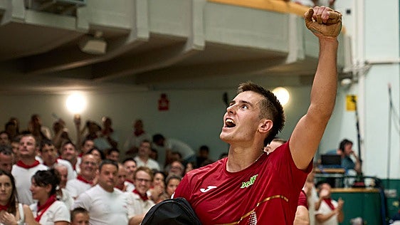 Recital de Iztueta en el frontón de Viana en el arranque del Masters CaixaBank