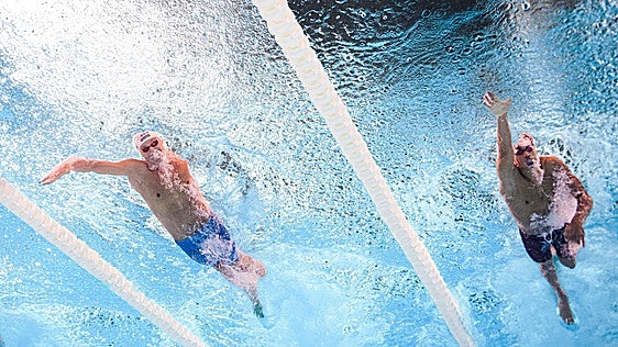 Luca Hoek hace soñar a la natación española