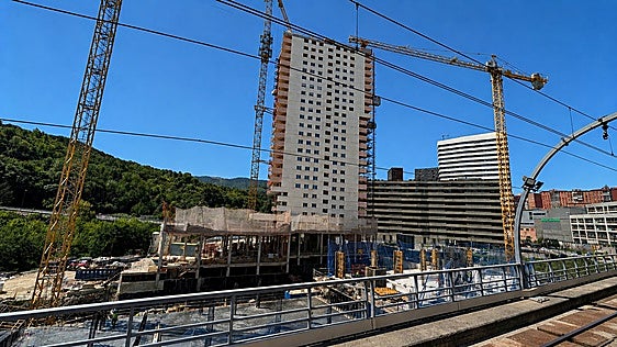 El mercado hipotecario vasco cae mientras el nacional llega a niveles récord desde 2010