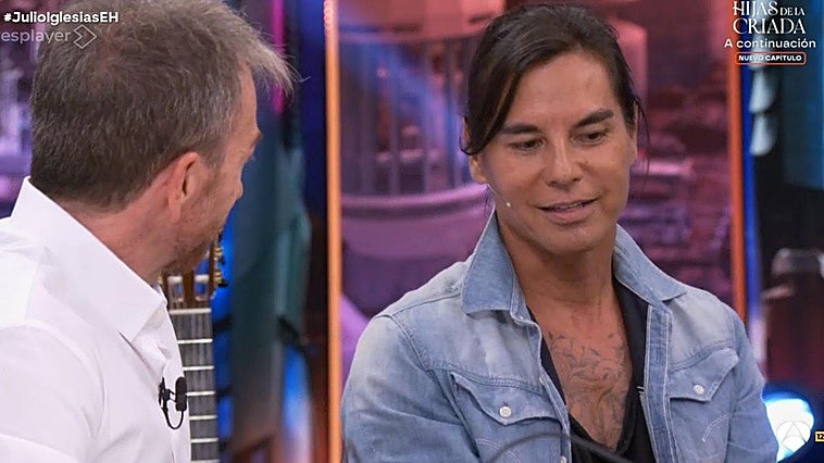 El concierto privado más surrealista de Julio Iglesias Jr. en Rusia: «Me pidieron que cantara la canción 15 veces»
