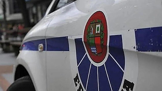 Detenido en Bilbao por robar en el interior de un vehículo y autolesionarse después con un cuchillo
