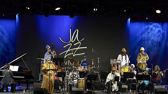 La Sun Ra Arkestra sin dejar de sonreír