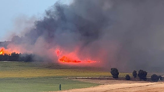 El incendio de un camión en Rivabellosa dispara las alertas