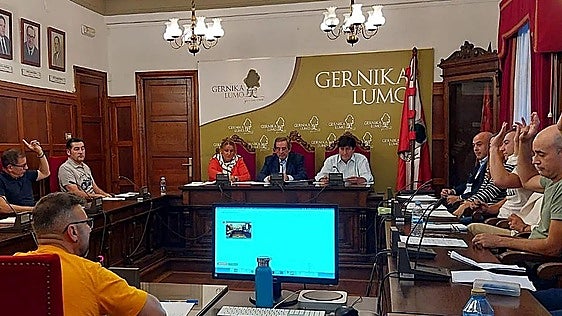 Gernika prepara un contrato récord de recogida de basura y limpieza de calles por 39 millones
