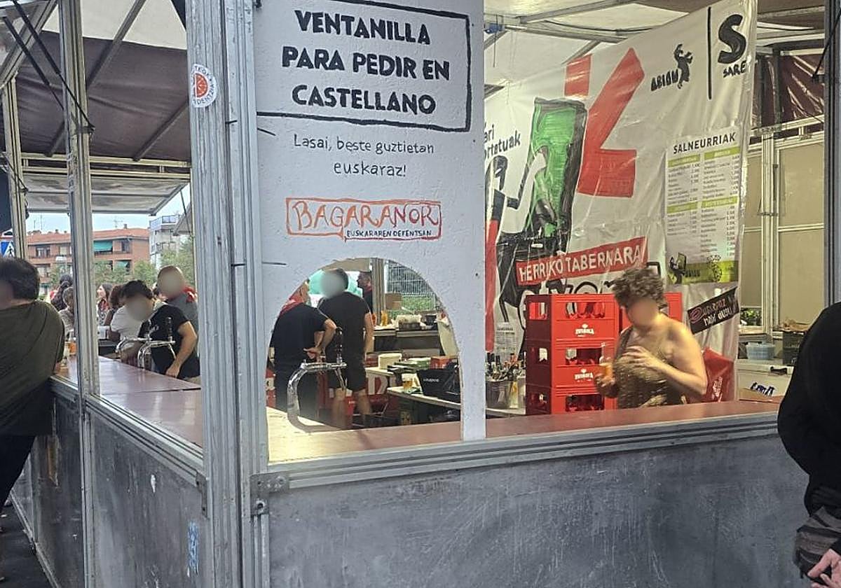 Txosnas de Algorta habilitan 'ventanillas' para pedir en castellano las consumiciones