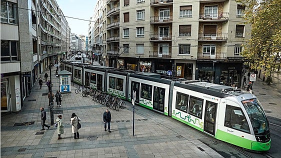 El paso del tranvía por el centro de Vitoria se corta por obras del 10 de agosto al 6 de septiembre