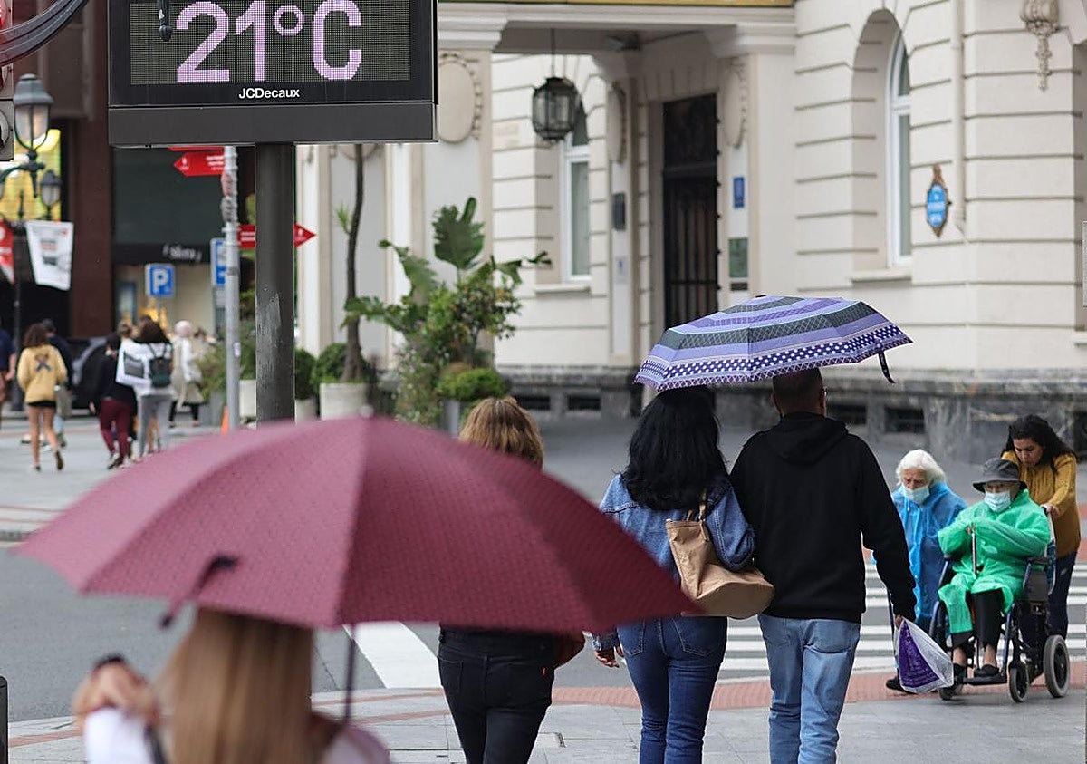 Alerta naranja por fuertes tormentas y granizo para esta tarde en Bizkaia