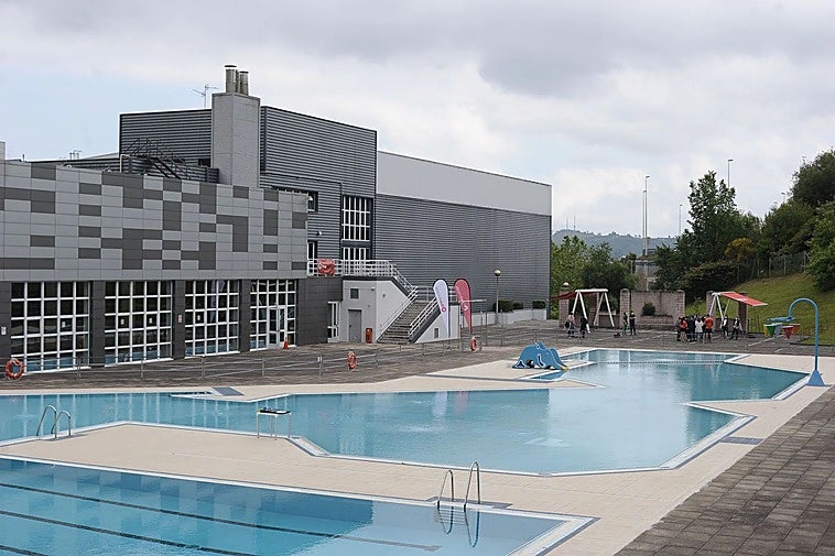 El toples en la piscina: un debate «superado» en la mayoría de ciudades