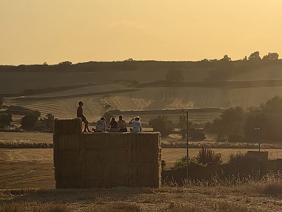 En busca de las mejores vistas para disfrutar de «un fenómeno único» en Miranda
