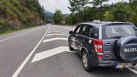 Muere un hombre de 51 años en un accidente entre un camión y un coche en el corredor del Cadagua a la altura de Zalla