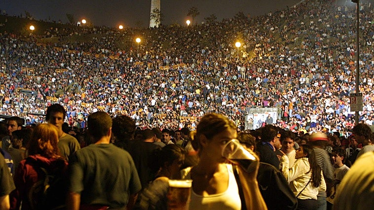 Del concierto de Manu Chao a las danzas vascas con los niños: así ha cambiado la Plaza del Gas