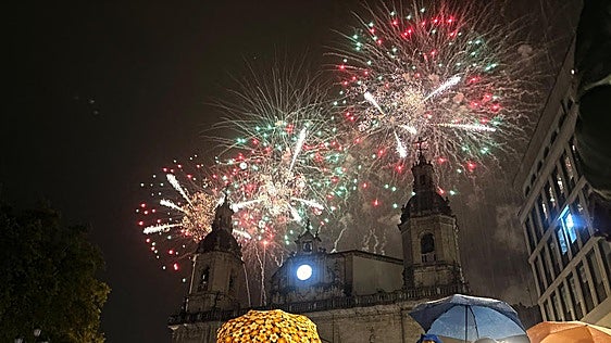 Los napolitanos Di Mateo ganan el concurso internacional de fuegos artificiales de Bilbao