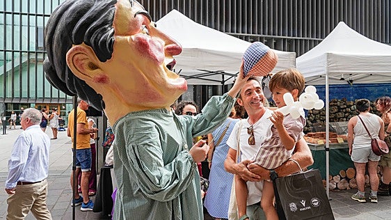 Una nueva cara para el Mercado de la Almendra de Vitoria