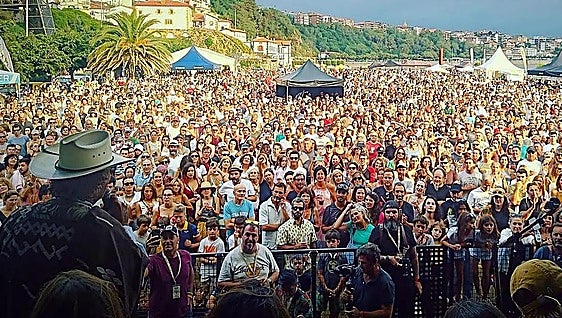 El festival DalecandELA llenará de música y solidaridad el Puerto Viejo