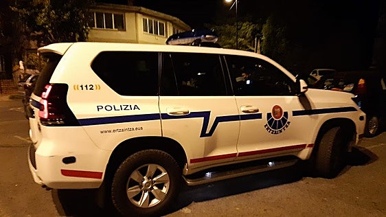 Dos detenidos por patear y robar un móvil a un hombre en Vitoria