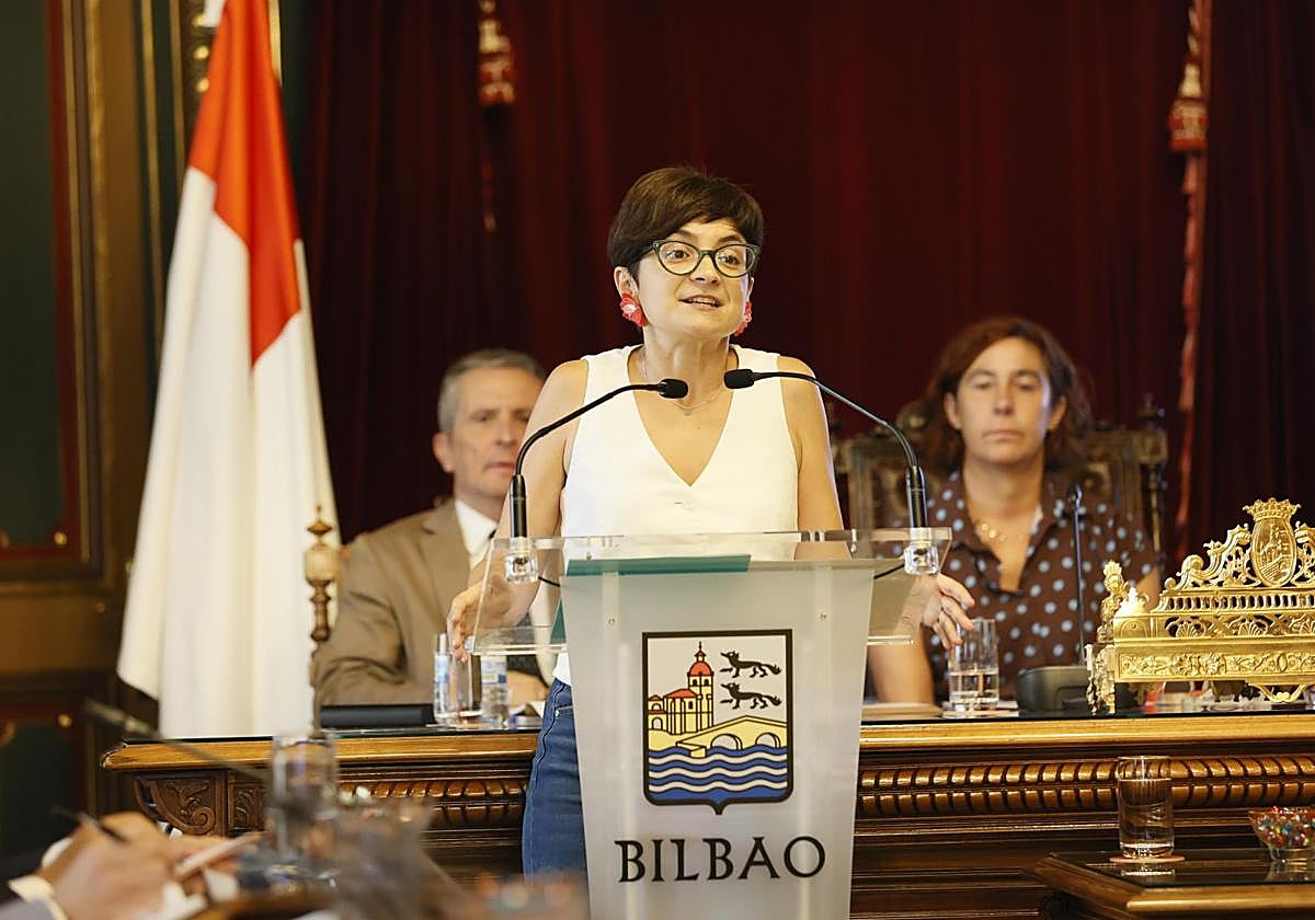 La oposición carga contra Aburto y avisa: «La opción de una alternativa está tocando a la puerta»