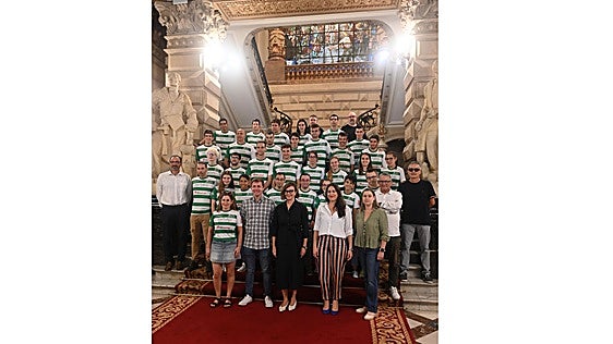 El club Javi Conde recibe el homenaje de la Diputación de Bizkaia