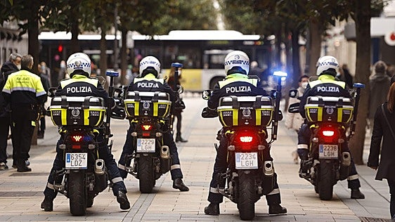 Arrestan a un joven de 21 años en Vitoria por agredir a otro hombre con una barra metálica en la cabeza
