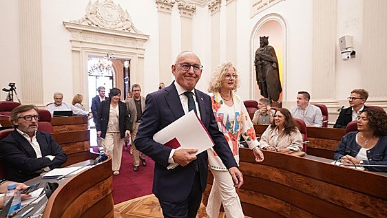 Ramiro González apuesta por instalar en Aiaraldea un 'hub' ferroviario y platós de cine «de primer nivel»