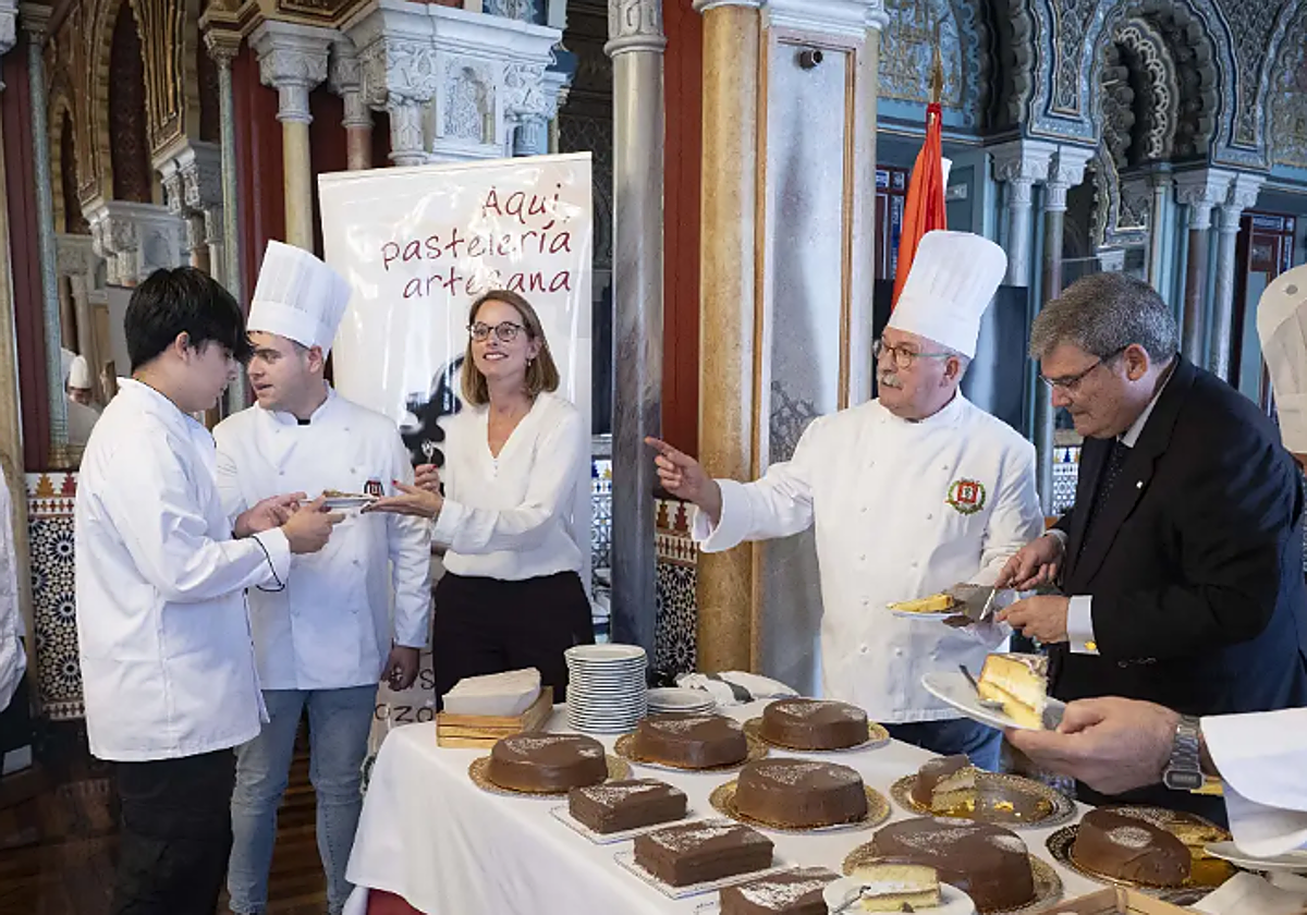 La Tarta Begoña, más de tres décadas endulzando la fiesta de la Amatxu