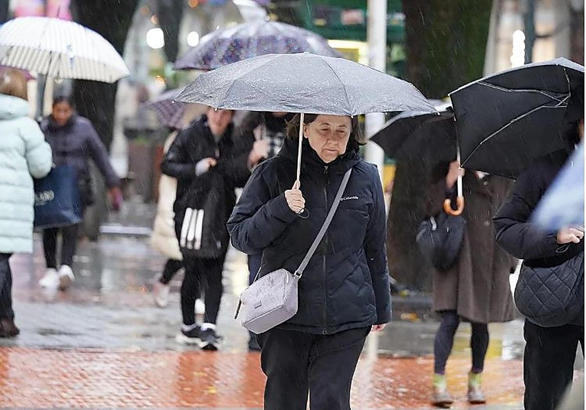 Brusco cambio de tiempo en Bizkaia: de los 28 grados al abrigo y la bufanda en pocas horas