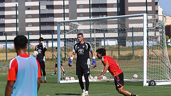 El Mirandés acelera con la salida de Nikic antes de encarar la última fase del mercado