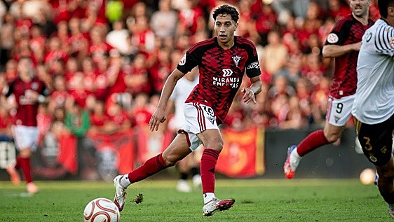 En esta temporada se ve a un Mirandés que está anotando los goles con mucha cabeza