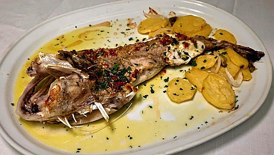 Una mesa clásica imprescindible en la villa jarrillera
