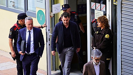 La ayudante de la psicóloga de los Andic afirma que Jonathan se interesó por una terapia que simulaba tirar a un familiar por un barranco