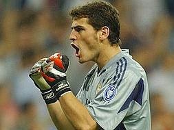 Iker Casillas, uno de los cinco españoles aspirantes al 'Balón de Oro'. Archivo
