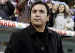 El Almería destituye a Hugo Sánchez
