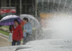 La lluvia, el viento y el fuerte oleaje mantienen 21 provincias en alerta