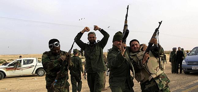 Gadafi advierte a los rebeldes de que «no habrá piedad» en la ofensiva sobre Bengasi