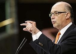 Cristóbal Montoro, durante su intervención en el Congreso. / Efe | Atlas