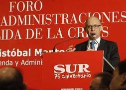 El ministro de Hacienda y Administraciones Públicas, durante su intervención en el foro. / Salvador Salas