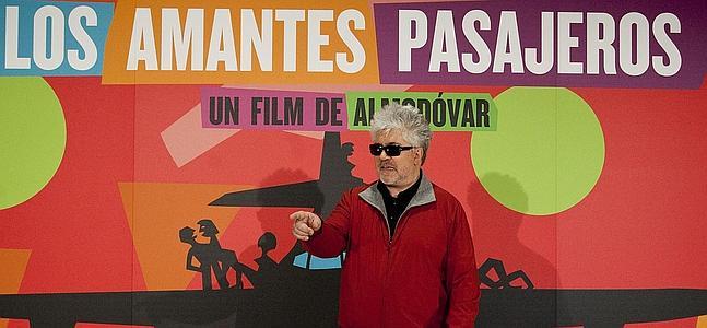 Pedro Almodóvar, en la presentación de 'Los amantes pasajeros'. / Oscar Chamorro | Virginia Carrasco
