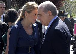 El ministro del Interior y Cifuentes./ Foto: Efe | Vídeo: Atlas