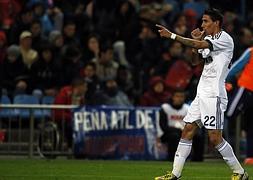 Di María celebra el gol de la victoria blanca. / Efe