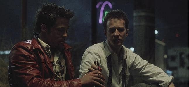 Brad Pitt y Edward Norton, en una escena de 'El club de la lucha'. / Archivo