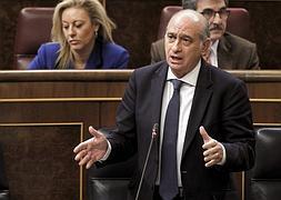 El ministro del Interior, Jorge Fernández Díaz, en el Congreso. / Efe
