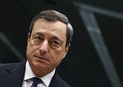 Mario Draghi, en la última reunión del Ecofin. / F. Lenoir (Reuters)
