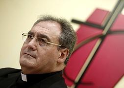 El nuevo portavoz de la Conferencia Episcopal Española, Gil Tamayo. / Juan Carlos Hidalgo (Efe)