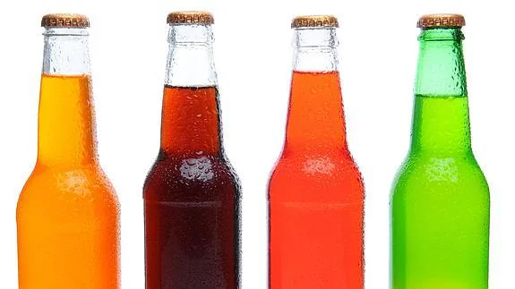 La OCU advierte de los riesgos asociados al abuso de bebidas energéticas 