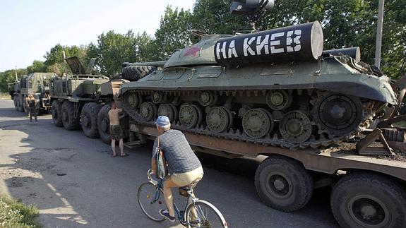 Tanques ucranianos en la zona prorrusa.
