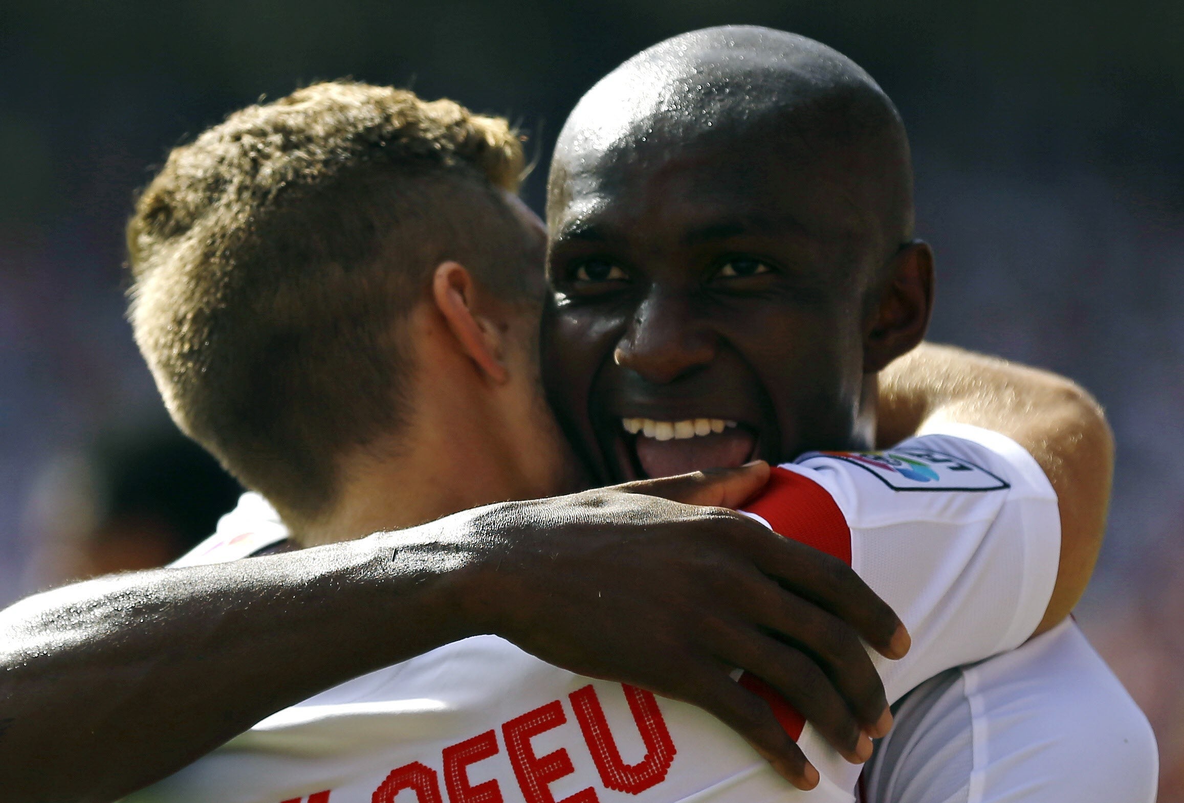 M'Bia, futbolista camerunés del Sevilla.