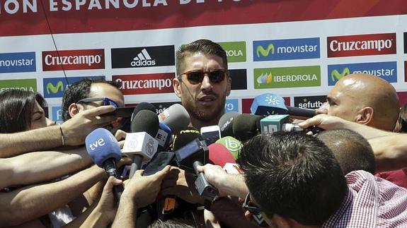 Sergio Ramos, a su llegada a la concentración de la selección española. 